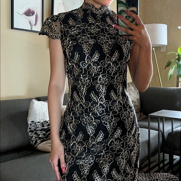 Alice + Olivia Other - Alice & Olivia Floral Lace Dress
